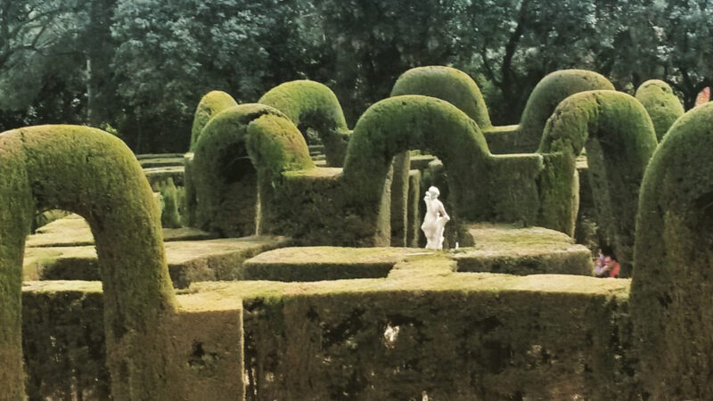 Cool spot #1 in Barcelona: The Horta Labyrinth