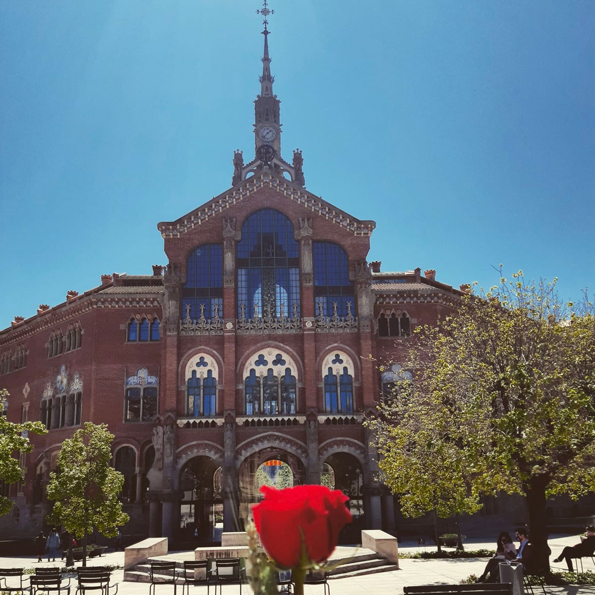 Celebrating Sant Jordi at Sant Pau Recinte Modernista