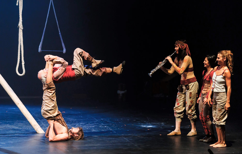 Free circus in Montjuic Castle